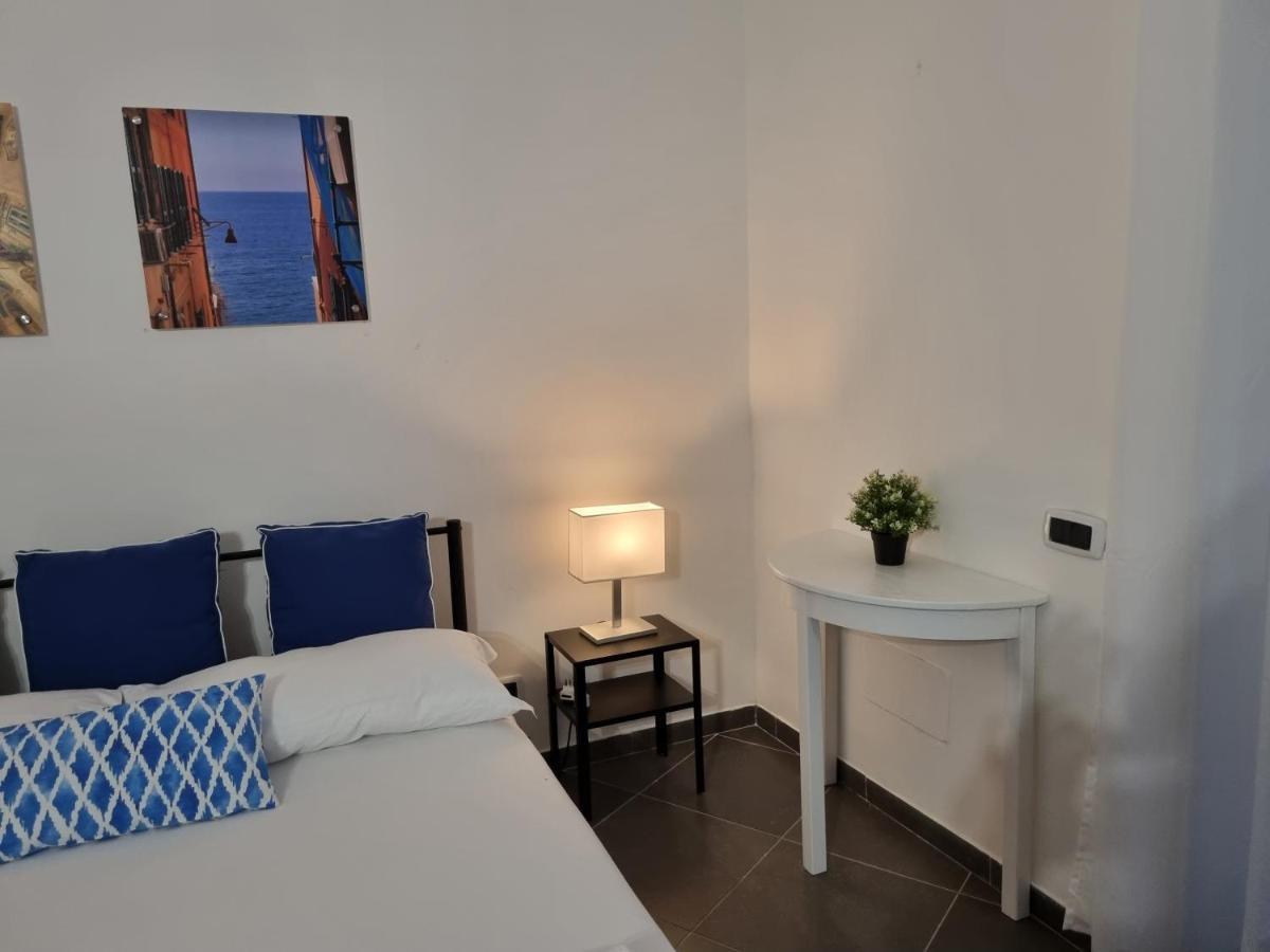 Napoli Sottosopra Chiaia Apartment Luaran gambar