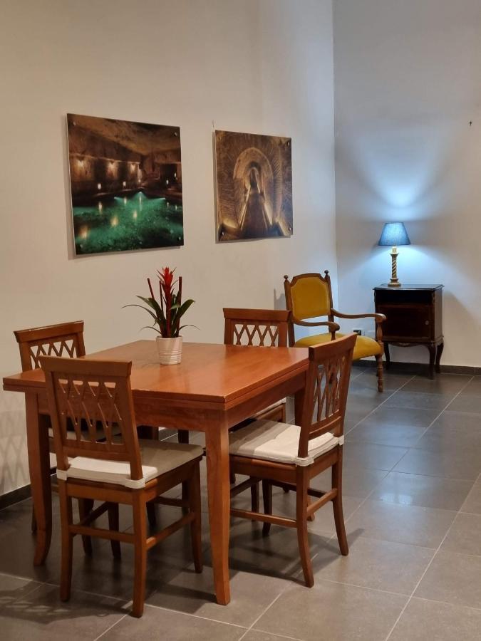 Napoli Sottosopra Chiaia Apartment Bilik gambar