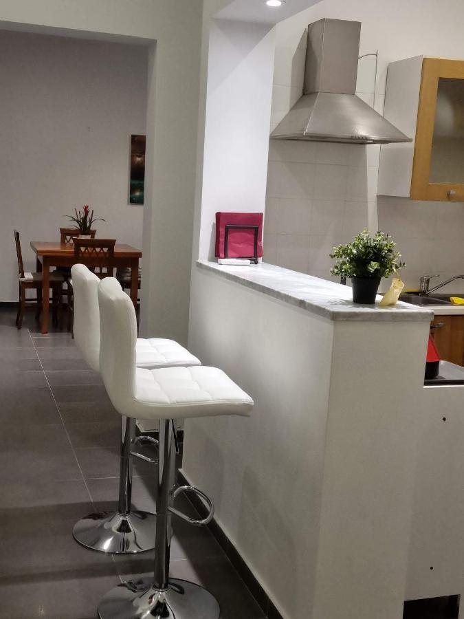 Napoli Sottosopra Chiaia Apartment Luaran gambar